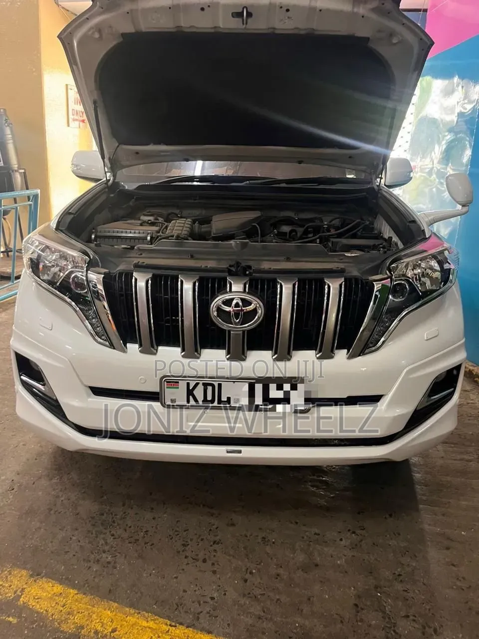 Toyota Land Cruiser Prado 2017 White