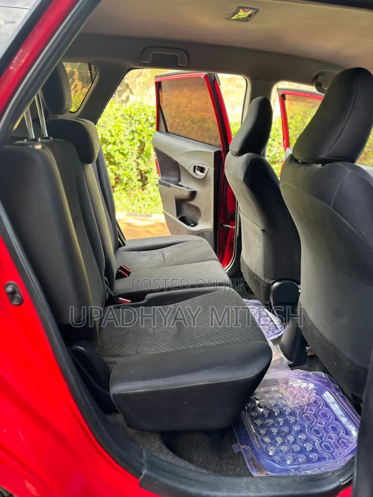 Toyota Ractis 2011 Red