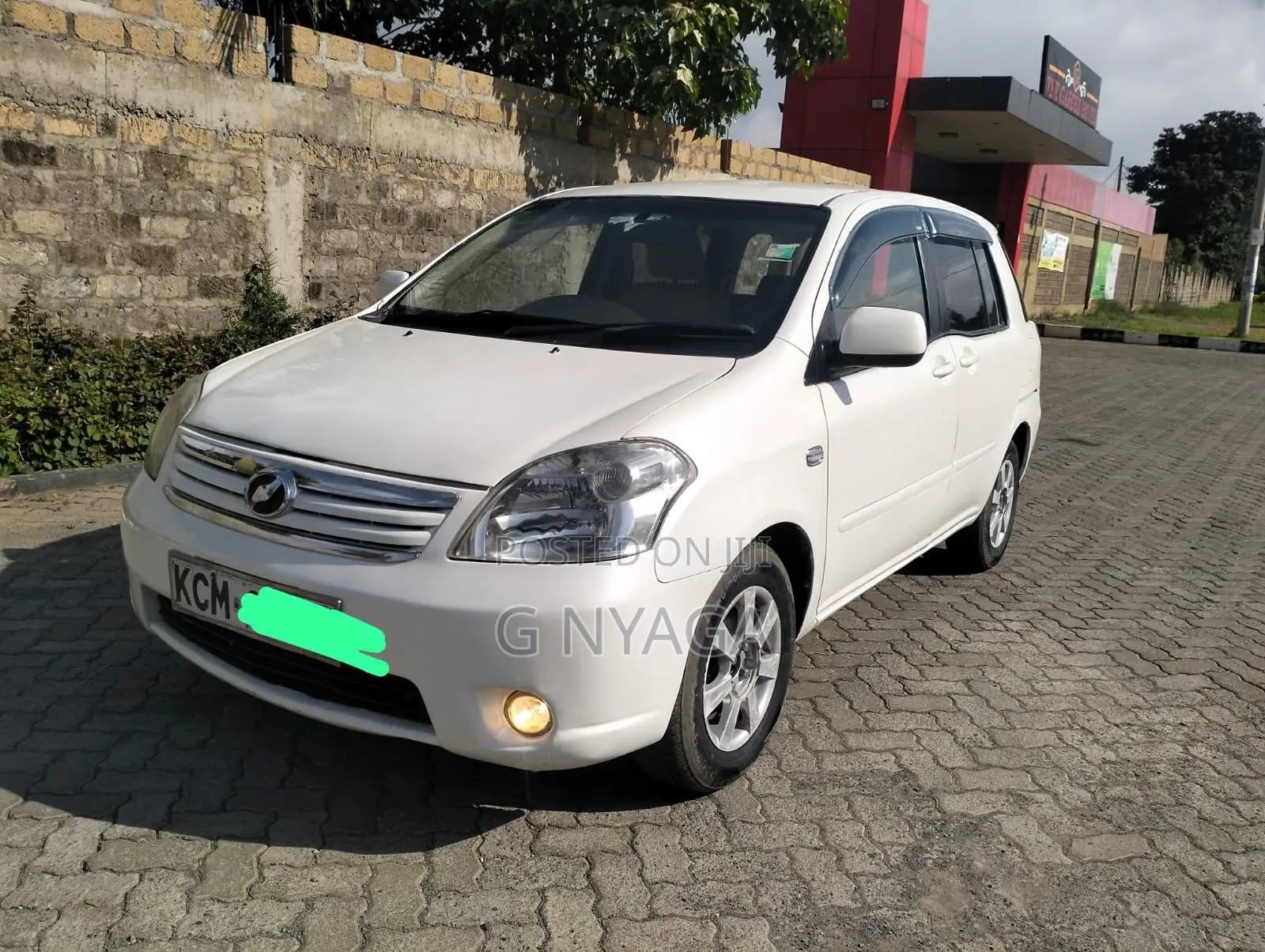 Toyota Raum 2007 Beige