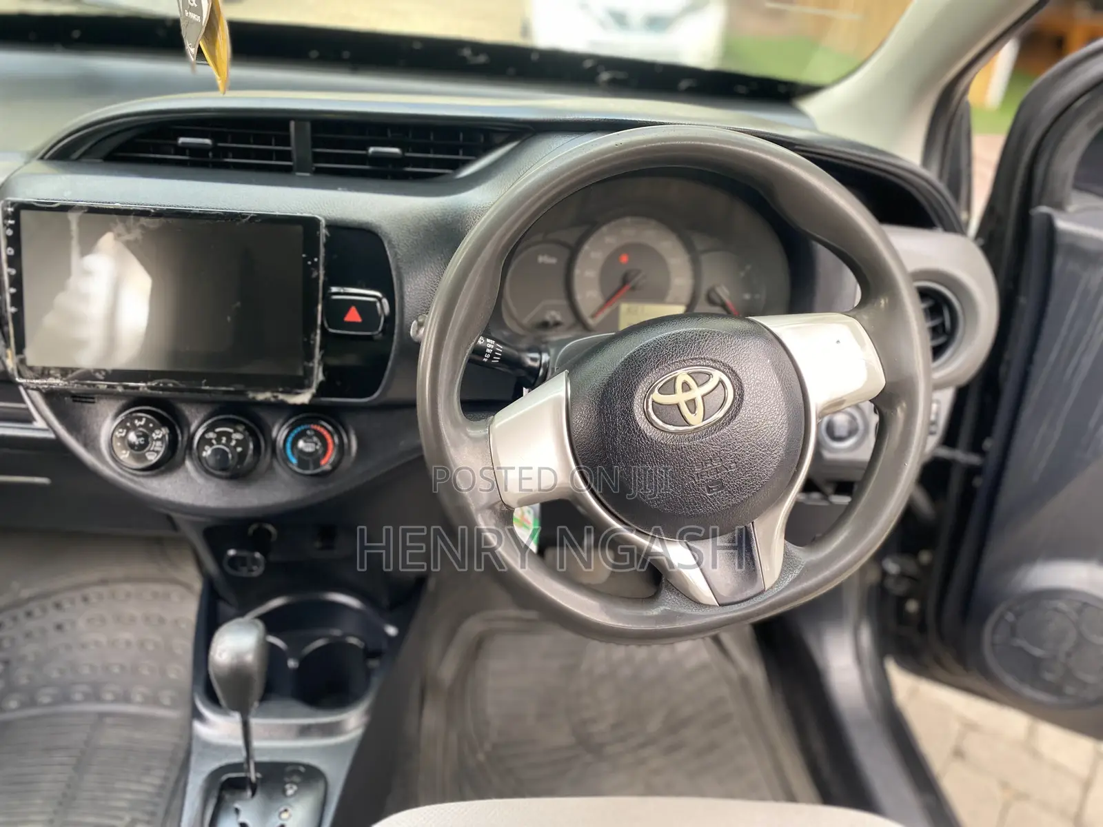 Toyota Vitz 2014 Black