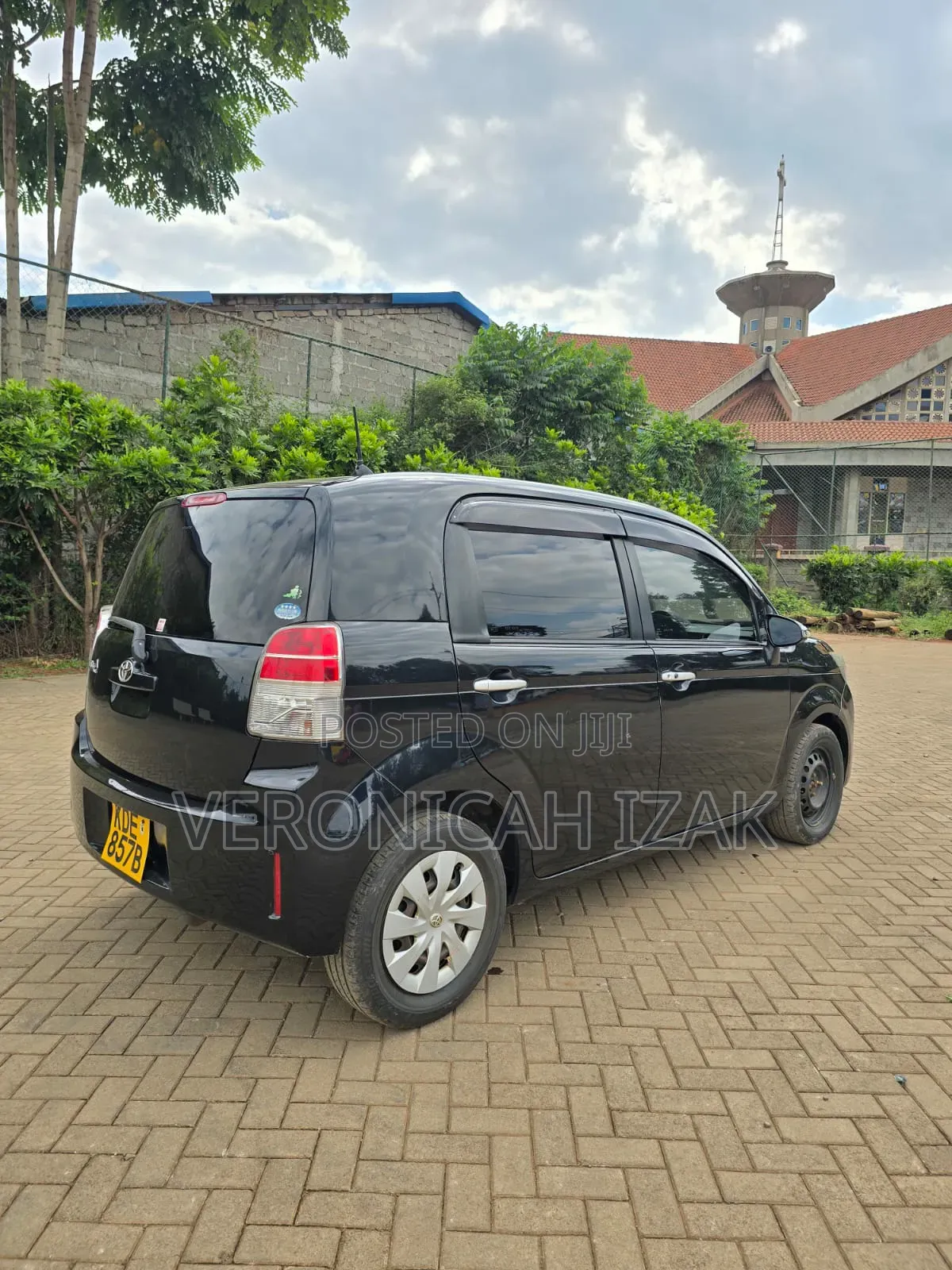Toyota Spade 2014 Black