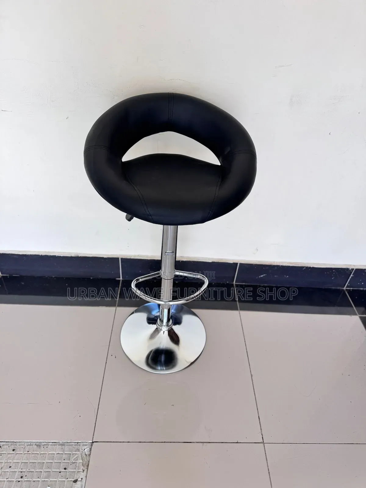 Black Bar  Seat