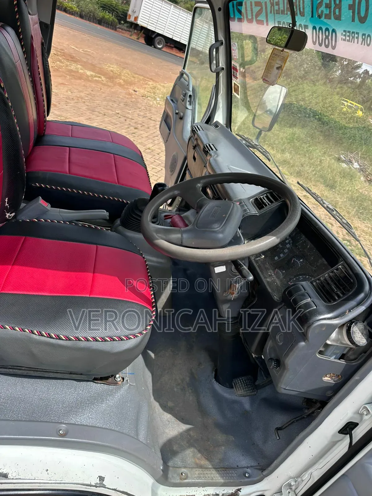 Isuzu NPR 2017 Local