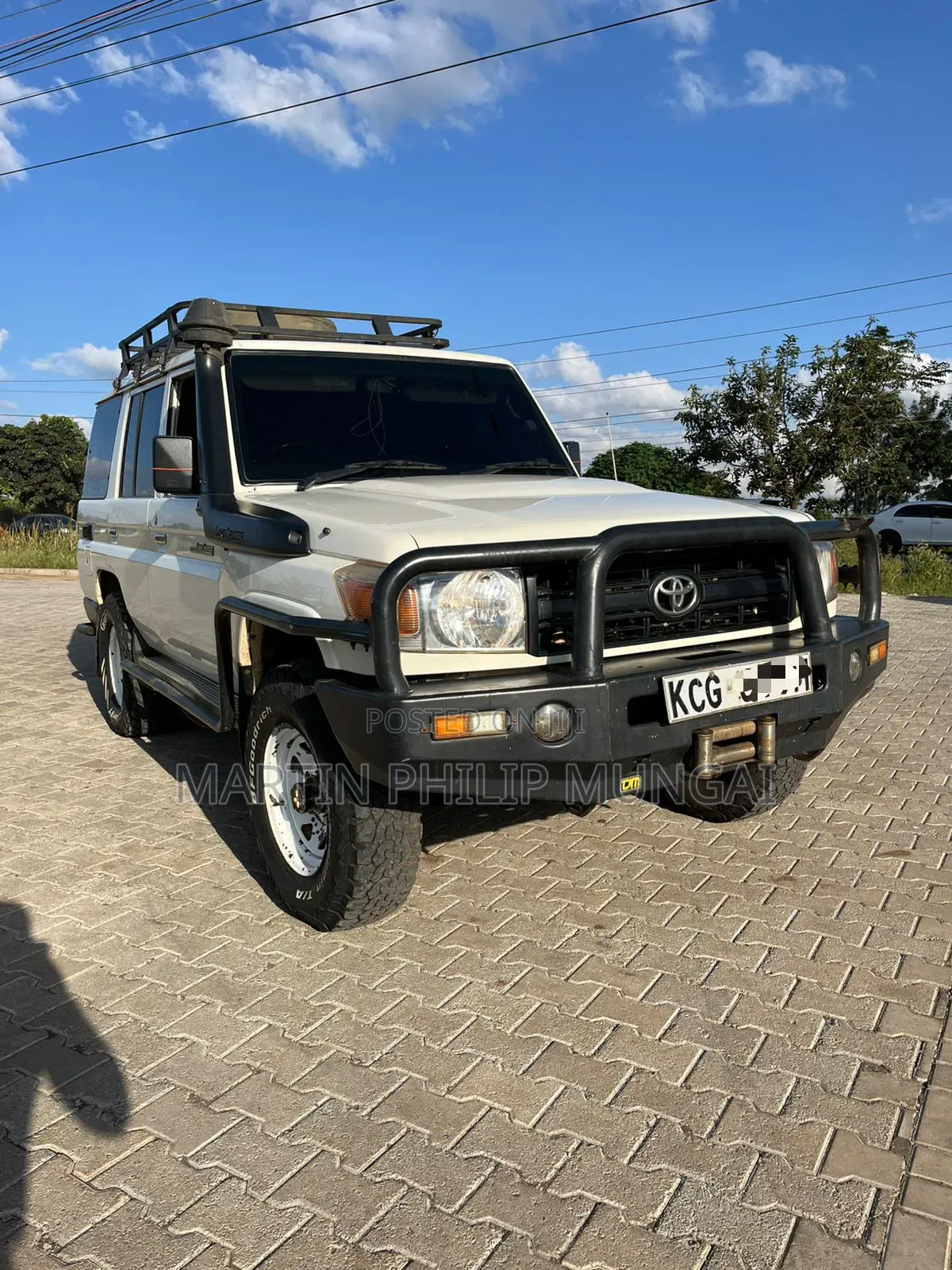 Toyota Land Cruiser 2015 White