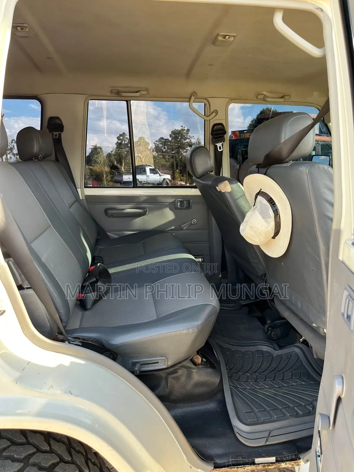 Toyota Land Cruiser 2015 White