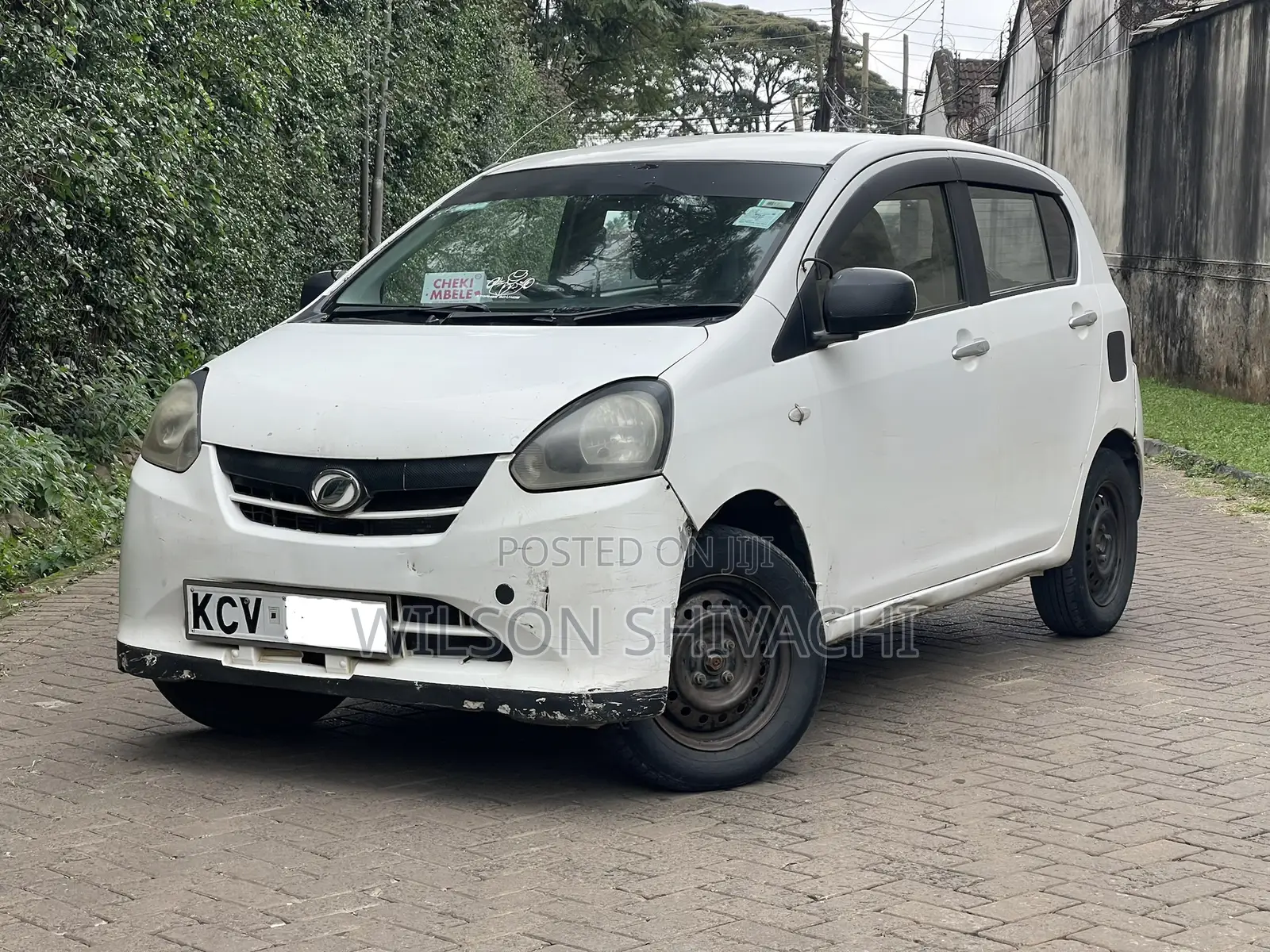 Daihatsu Mira 2012 White