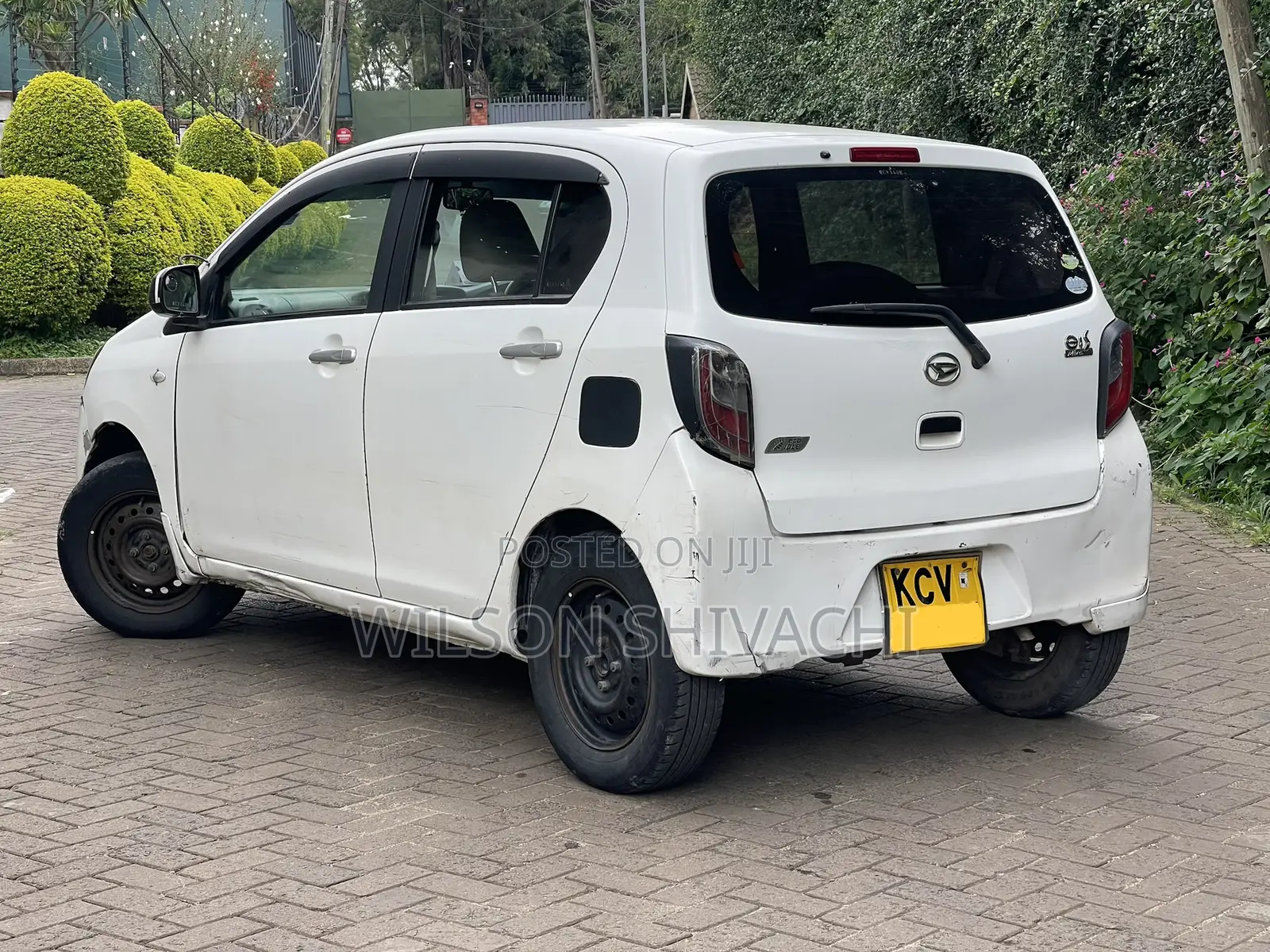Daihatsu Mira 2012 White