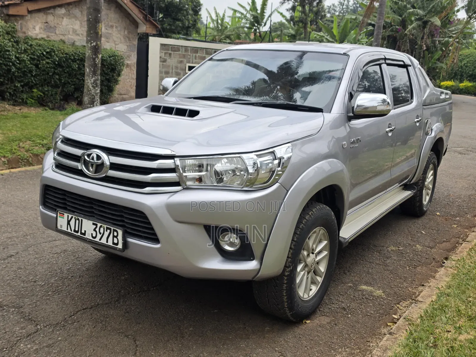 Toyota Hilux 3.0 D-4D 4x4 2015 Gray