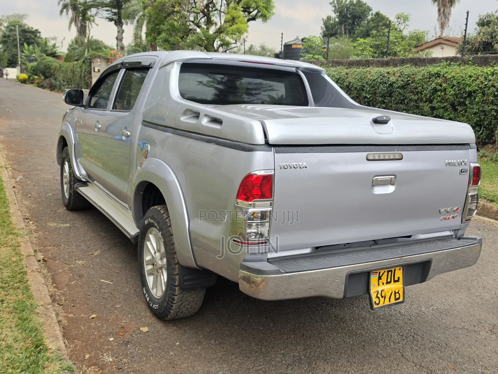 Toyota Hilux 3.0 D-4D 4x4 2015 Gray