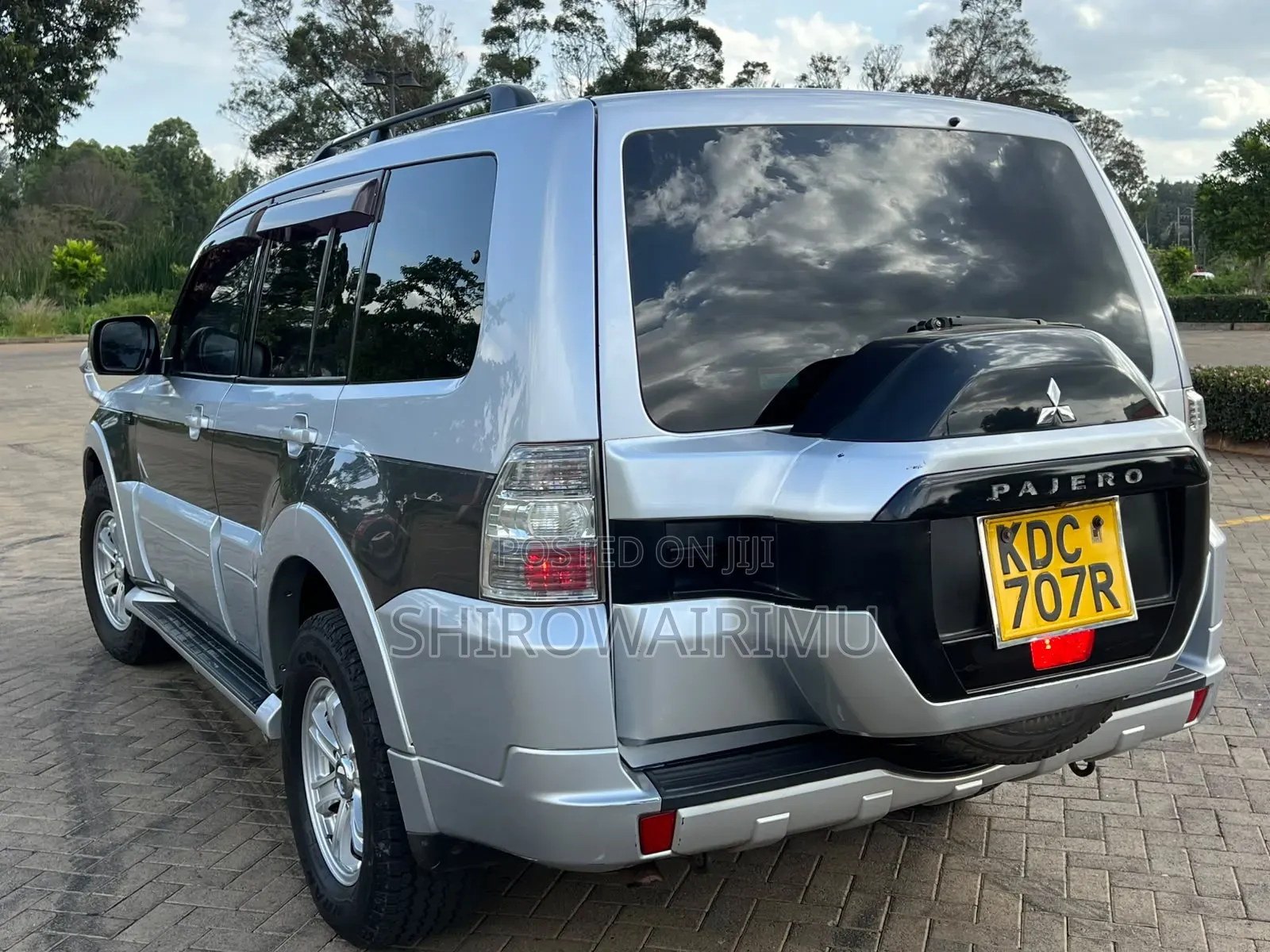 Mitsubishi Pajero 2015 Silver