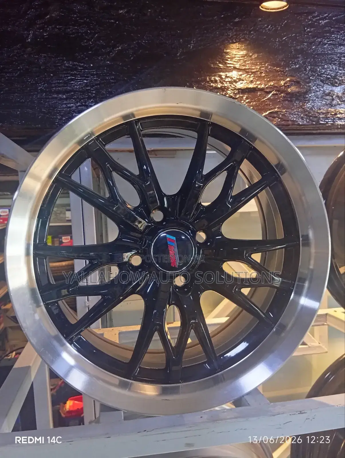 15" Deep Lip Mesh Alloy Rim | Gloss Black Silver