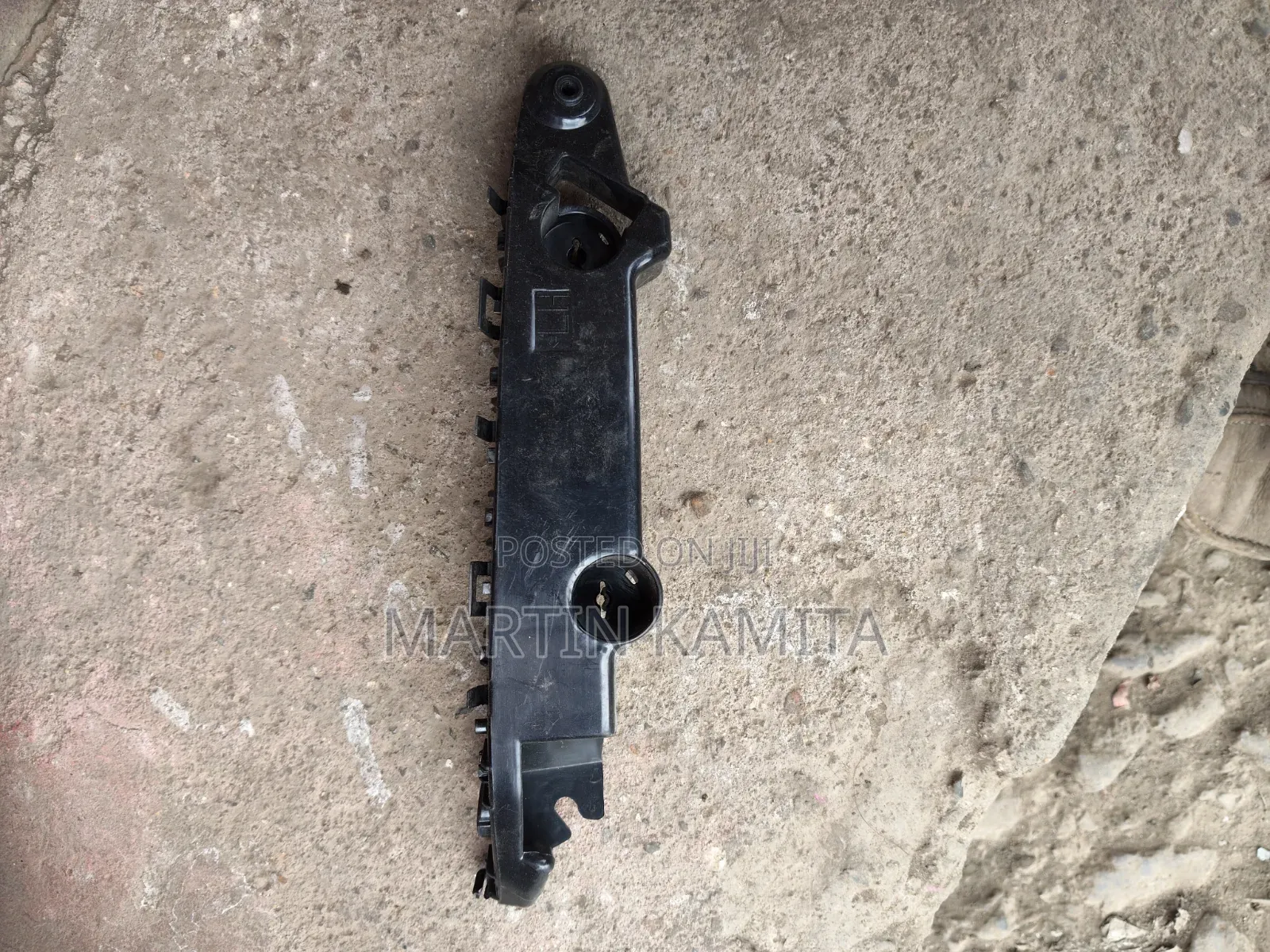Nissan Juke Front Bumper Slide Retainers 2015-2019