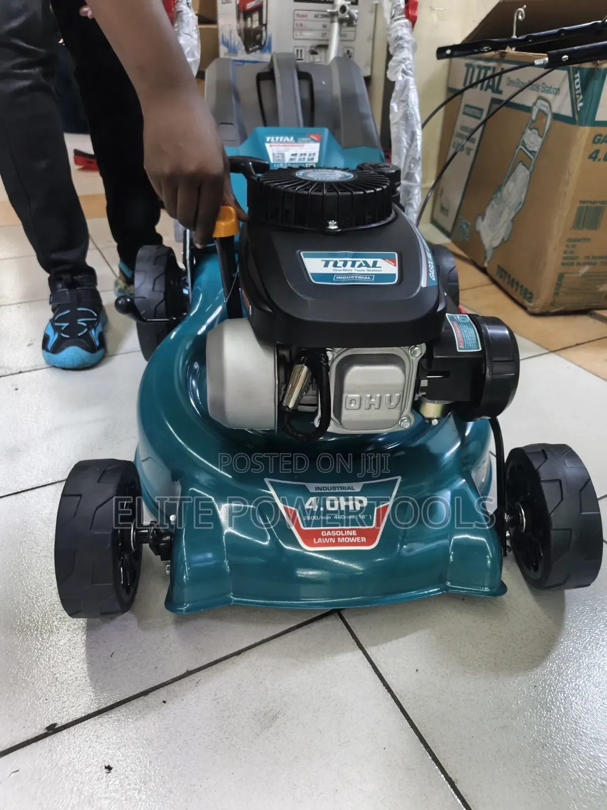 Total Self-Propelled 4-Stroke Petrol Lawn Mower /Grass Cutting Machine