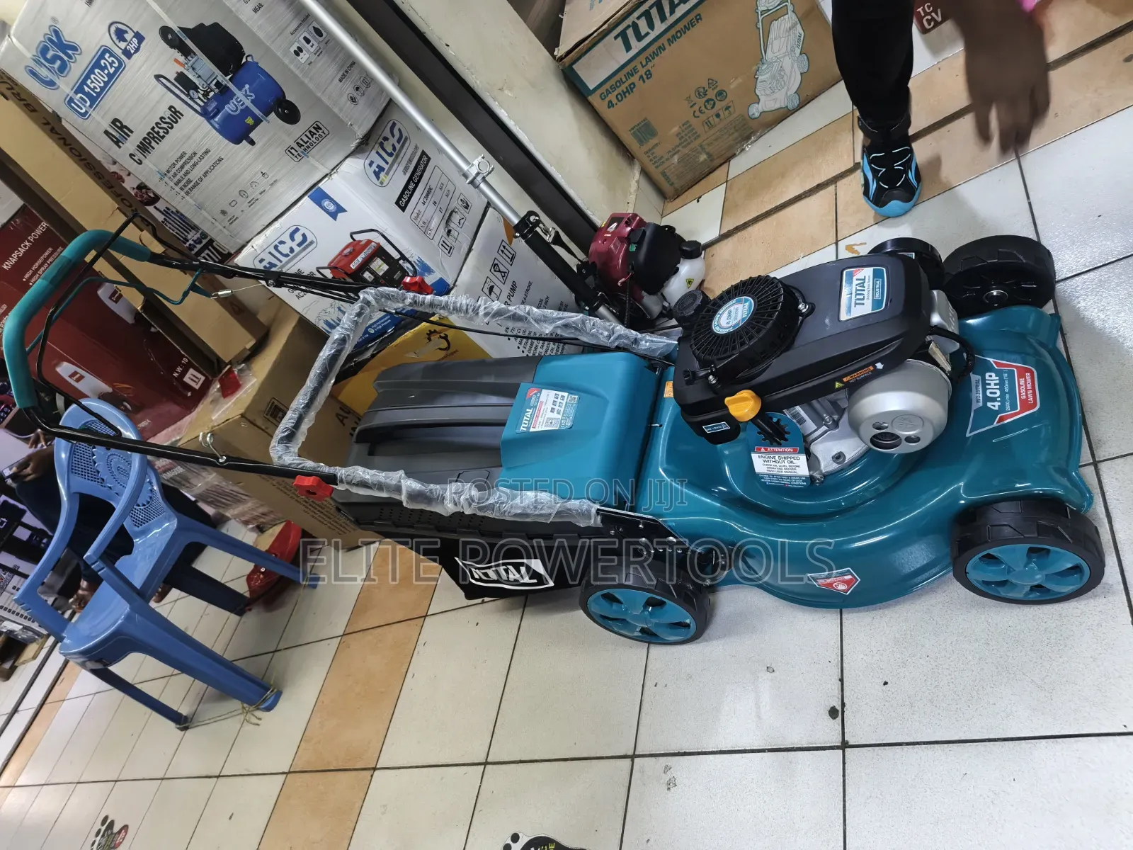 Total18" Self-Propelled Petrol Lawn Mower 4.0hp Grass Cutting Machine