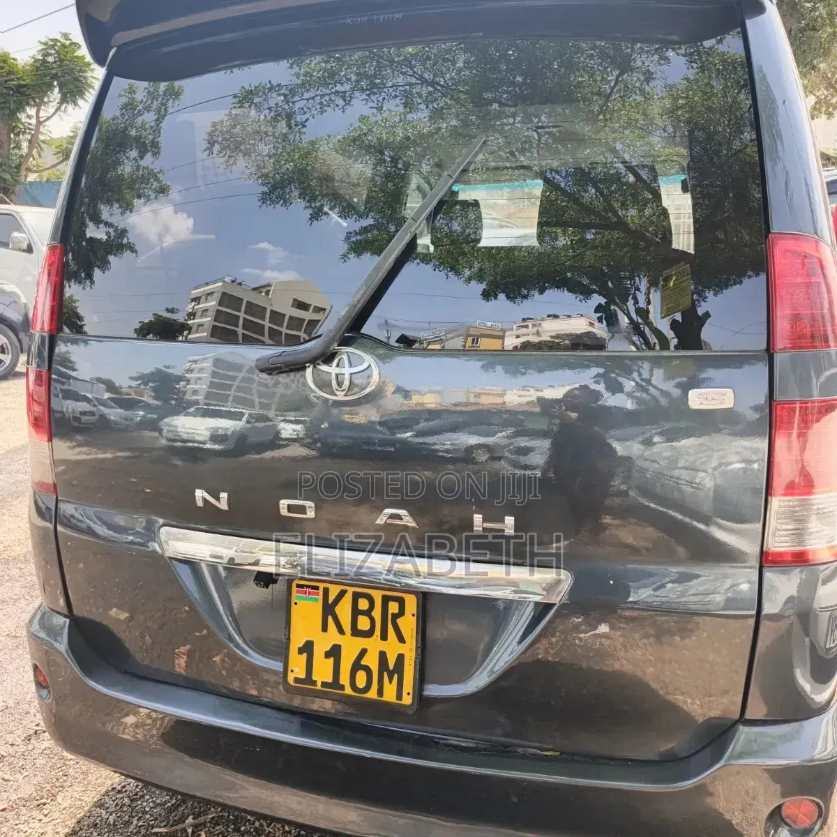 Toyota Noah 2004 Gray