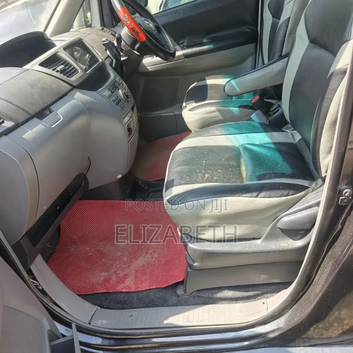 Toyota Noah 2004 Gray