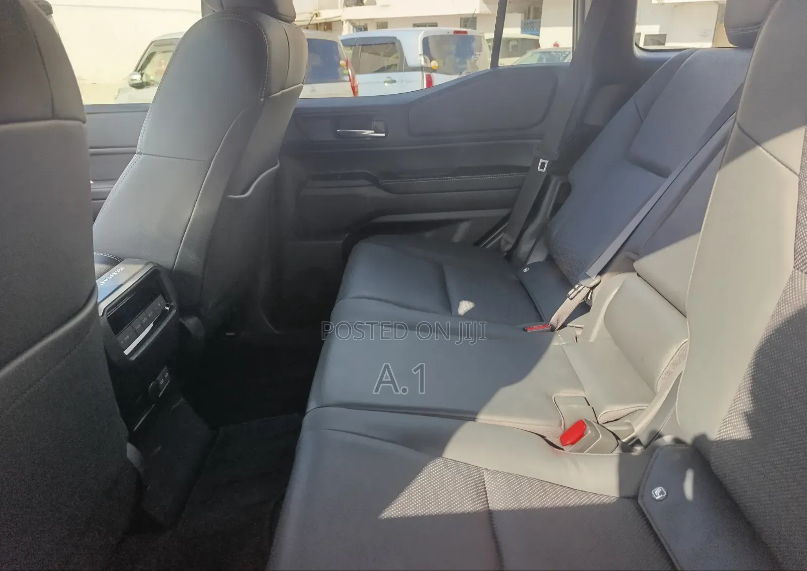 Toyota Land Cruiser Prado 2023 White