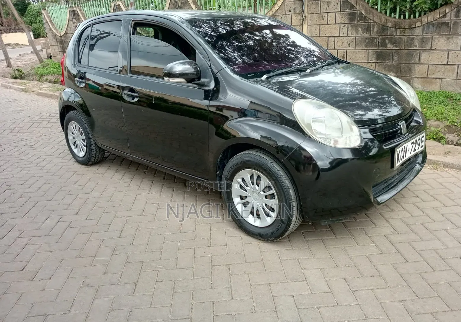 Toyota Passo 2010 Black
