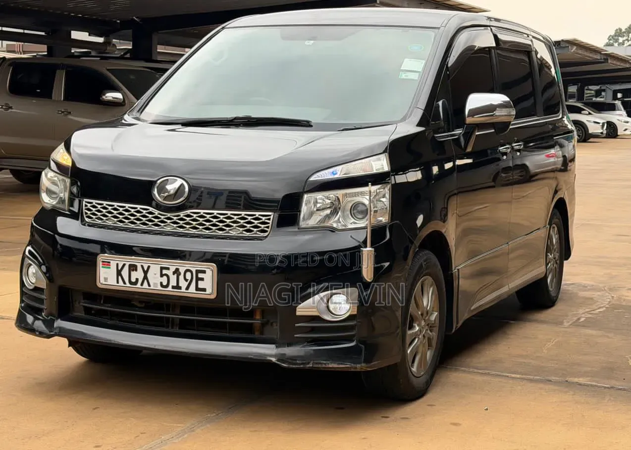 Toyota Voxy 2012 Black
