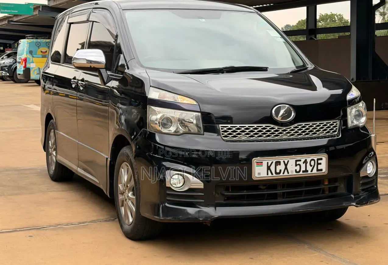Toyota Voxy 2012 Black