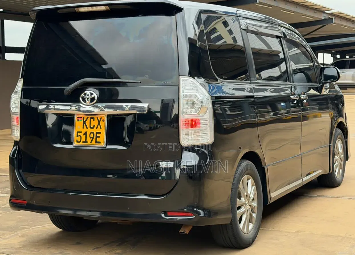 Toyota Voxy 2012 Black