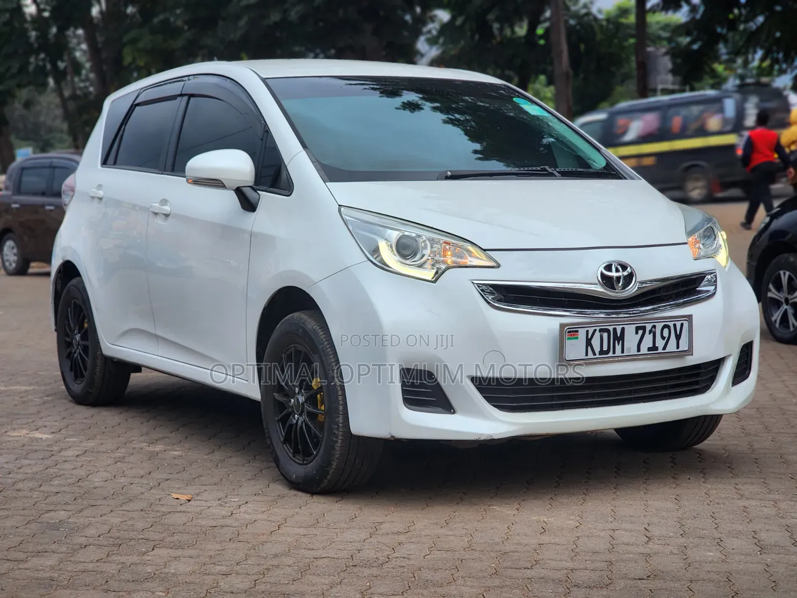Toyota Ractis 2015 White