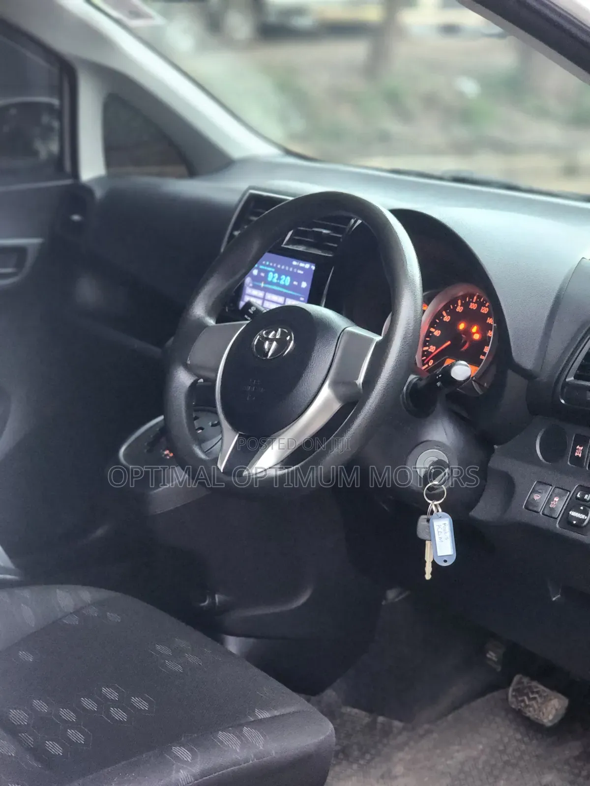 Toyota Ractis 2015 White