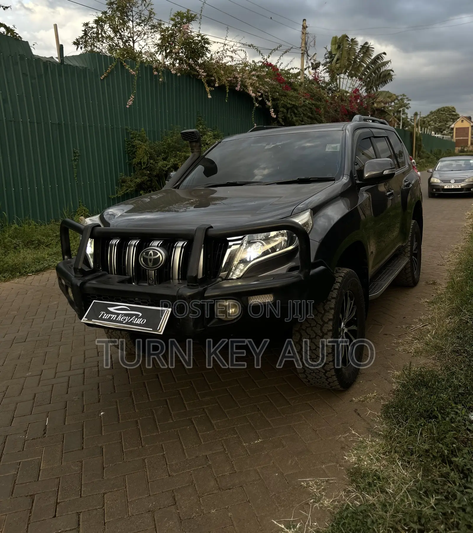 Toyota Land Cruiser Prado KAKADU 2013 Gray