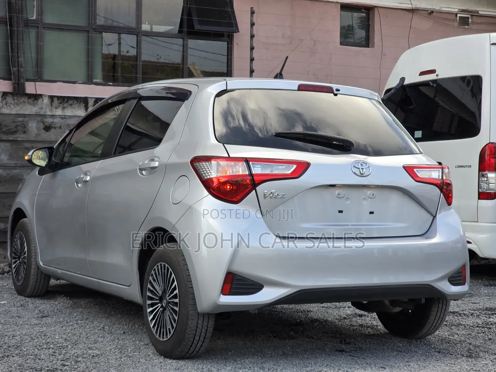 Toyota Vitz 1.0 FWD 5dr 2019 Silver