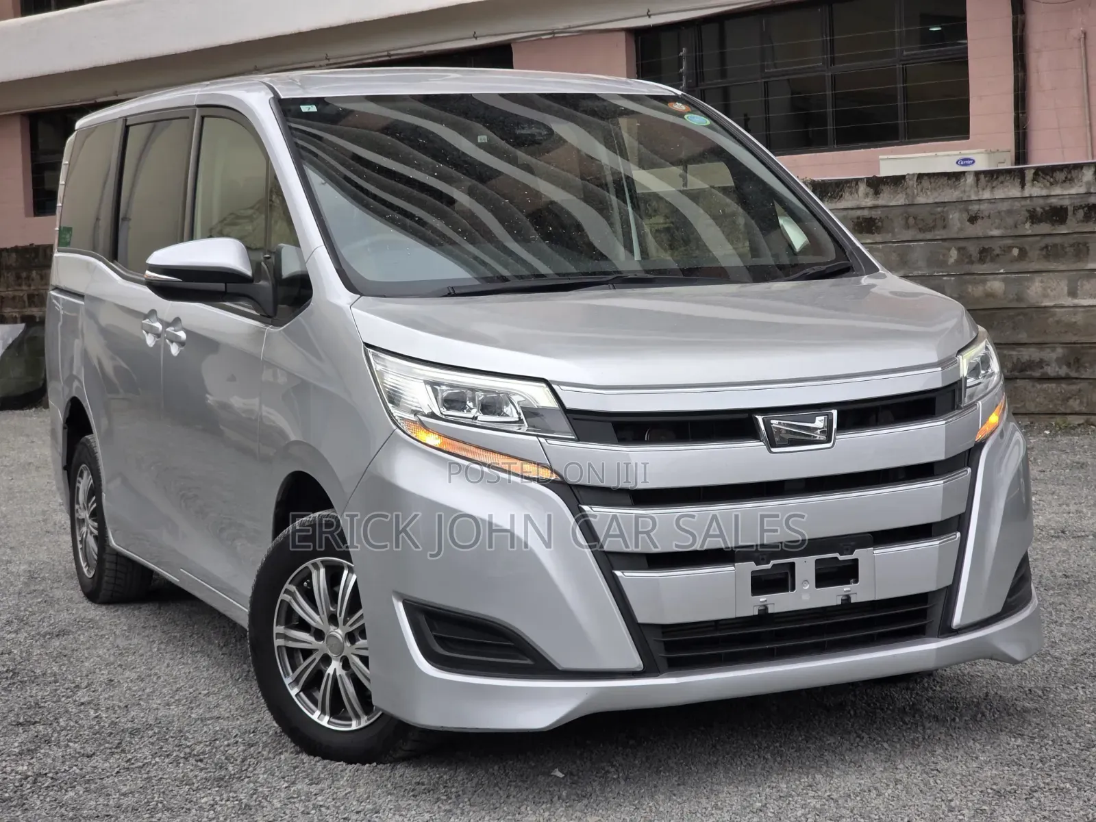 Toyota Noah 2.0 AWD (7 Seater) 2019 Silver