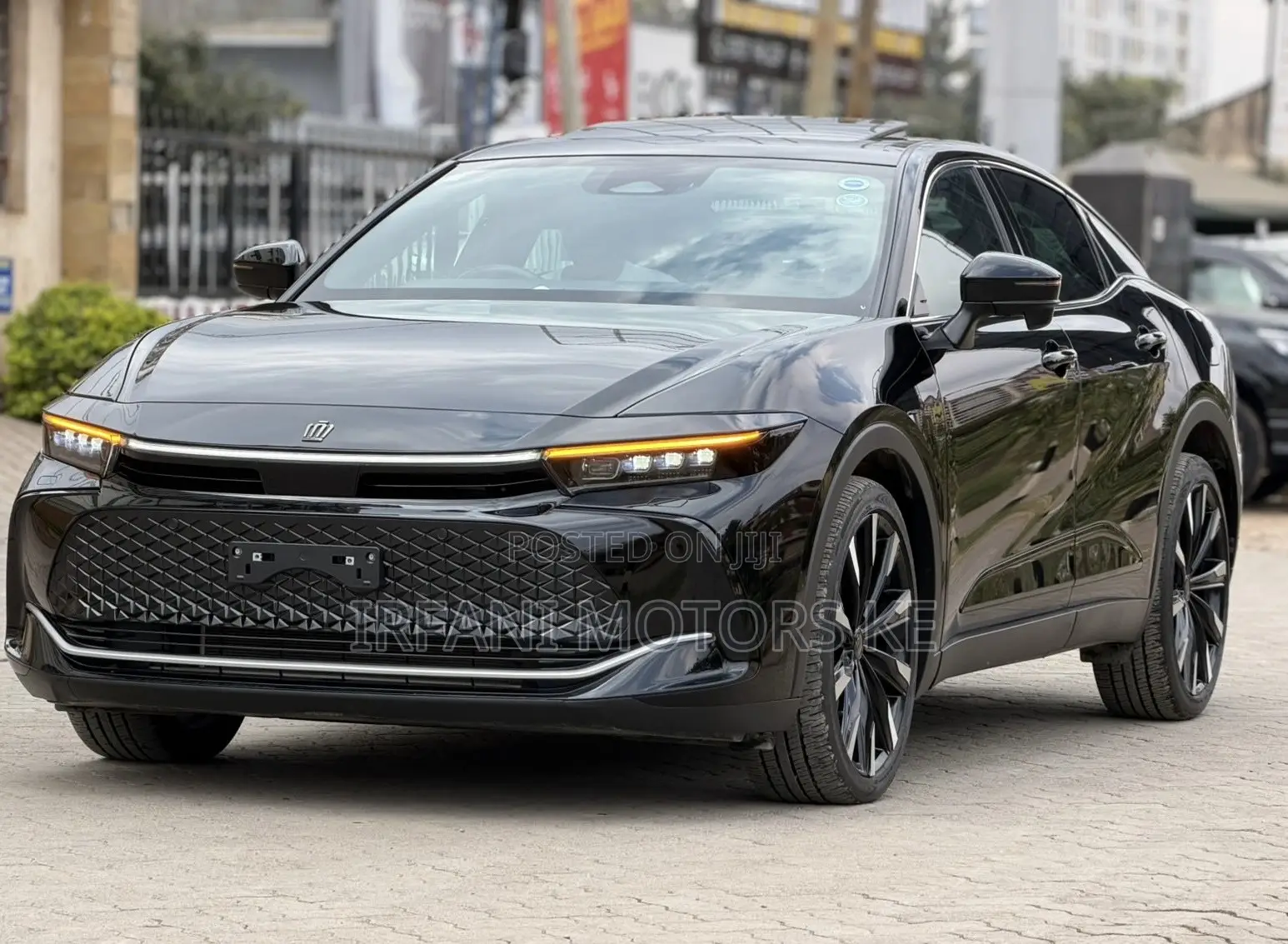 Toyota Crown Platinum 2023 Black
