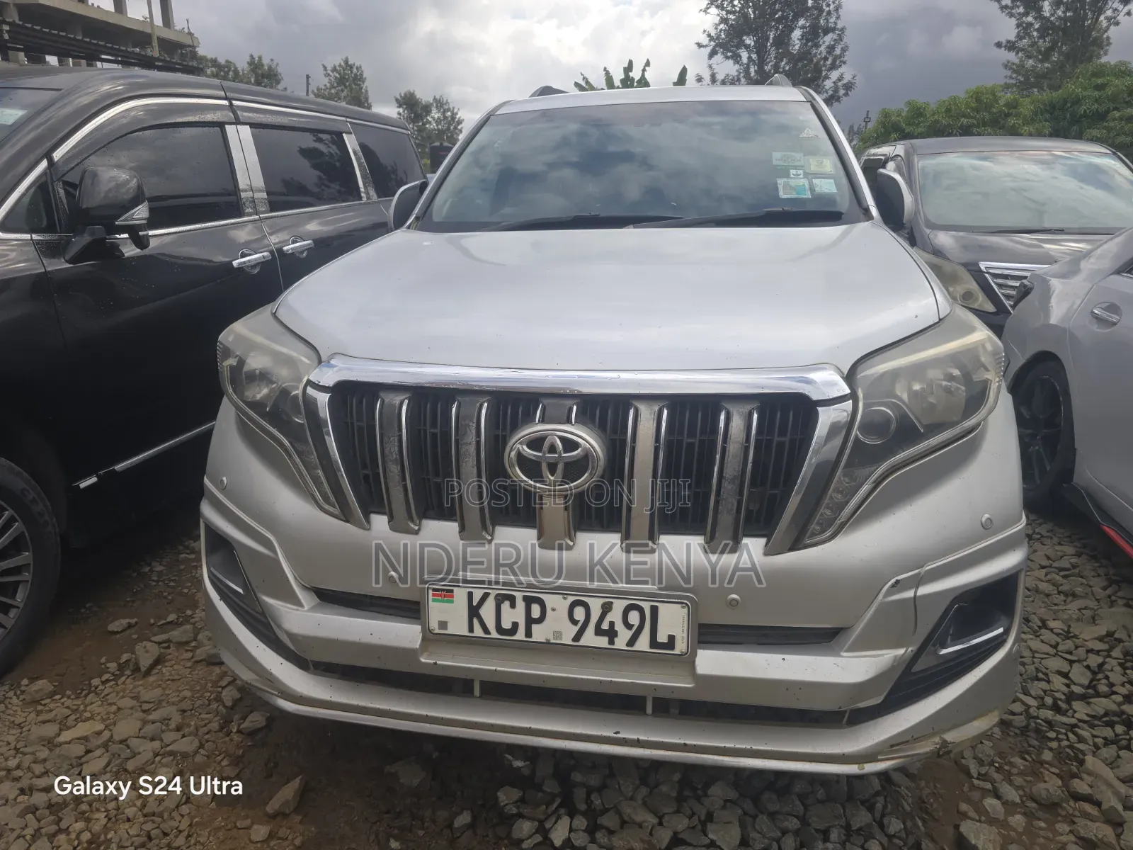 Toyota Land Cruiser Prado 2010 Silver