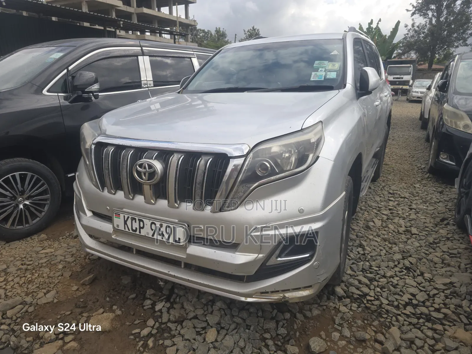 Toyota Land Cruiser Prado 2010 Silver