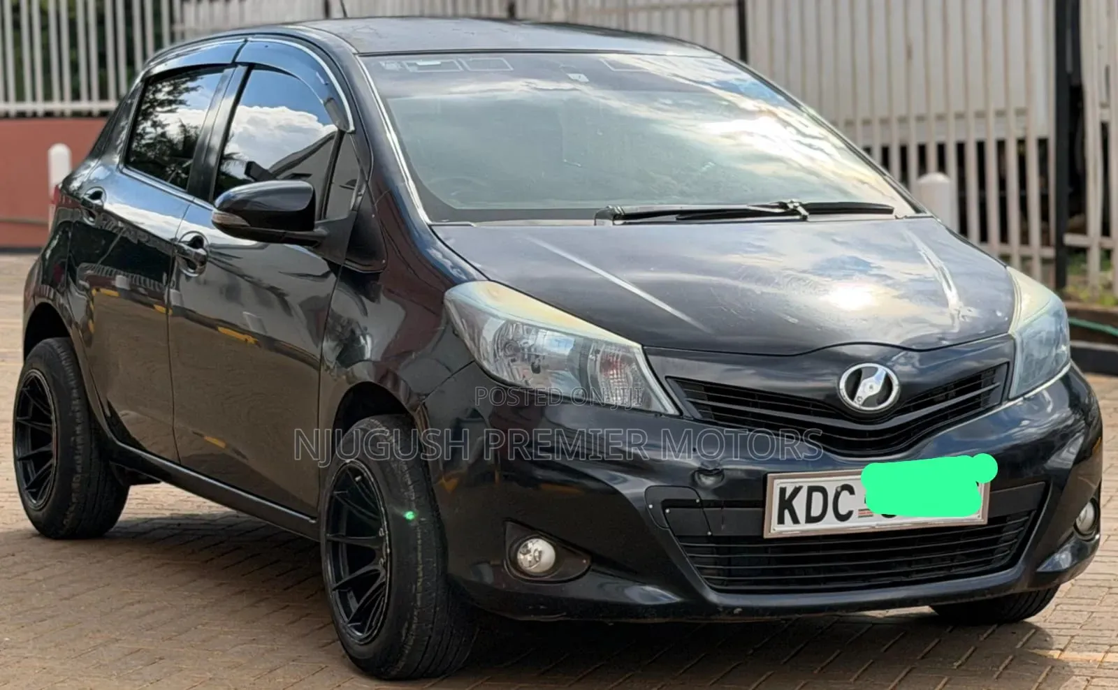 Toyota Vitz 2013 Black