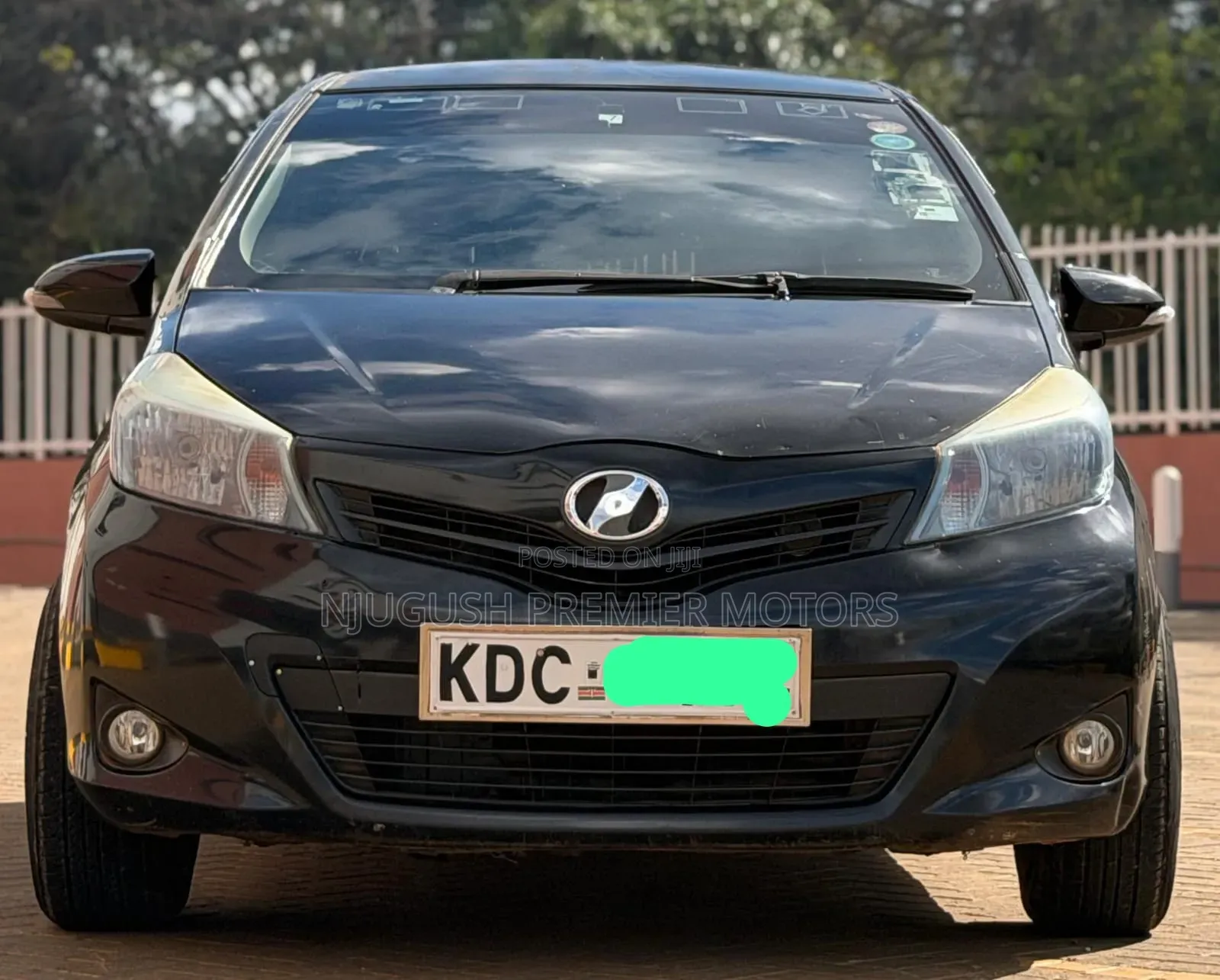 Toyota Vitz 2013 Black