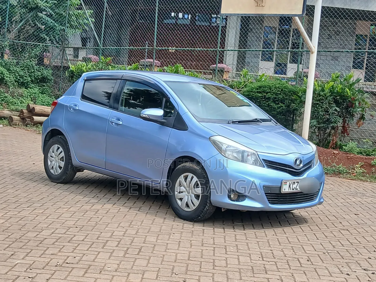 Toyota Vitz 2013 Blue