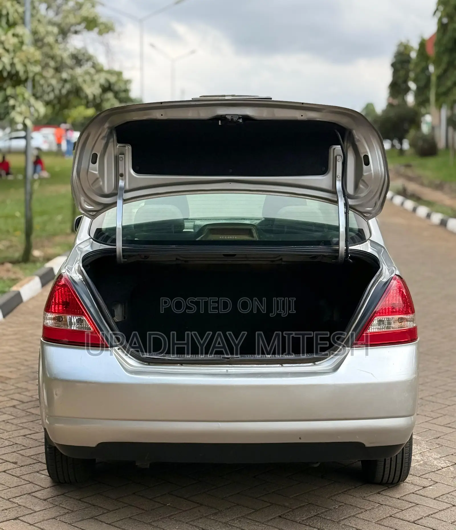 Nissan Tiida 2008 Gray
