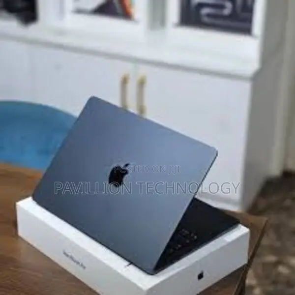 Laptop Apple MacBook Air 2026 M5 16GB Intel Core i7 SSD 512GB