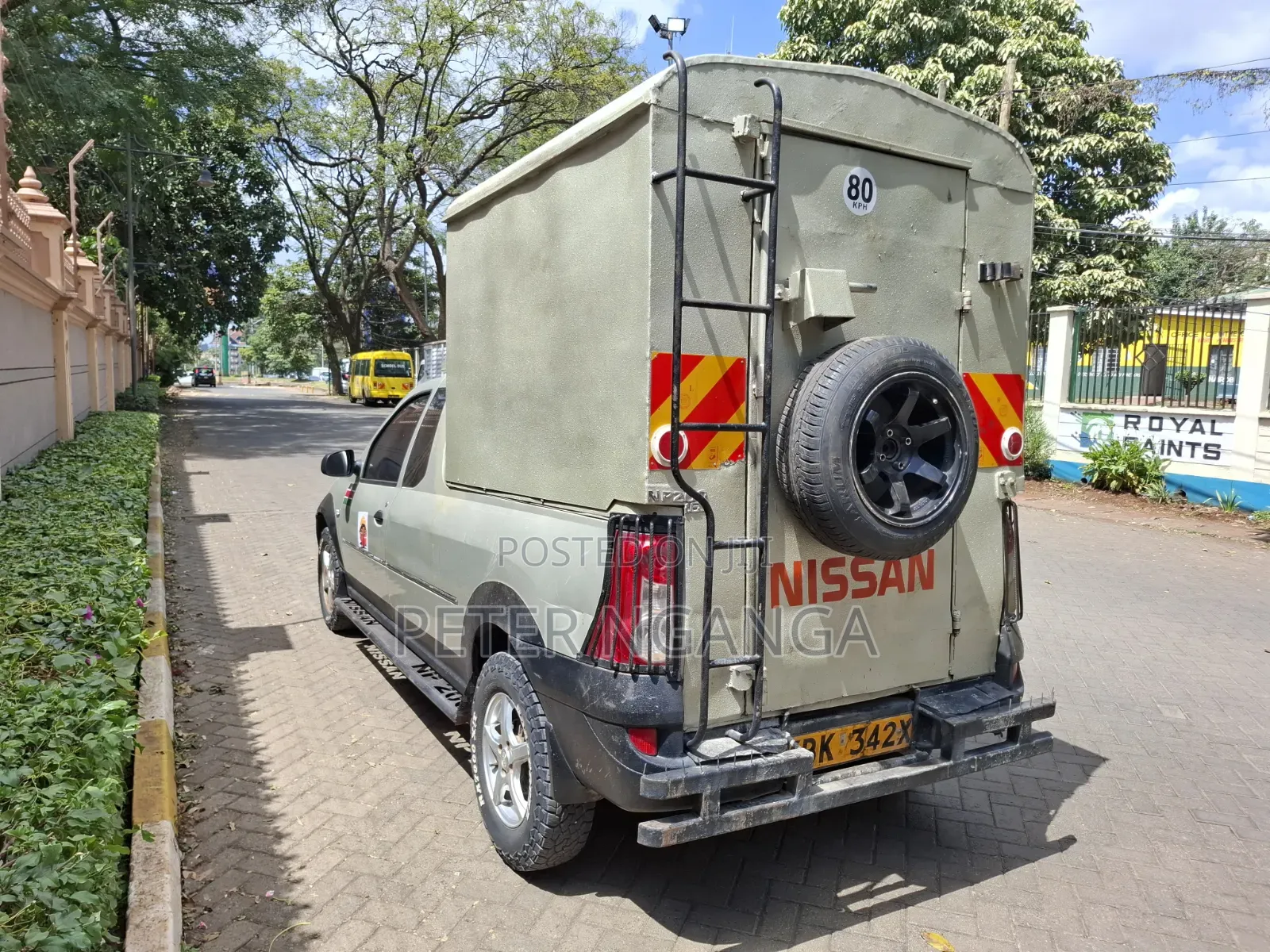 Nissan NP200 2010 Gold