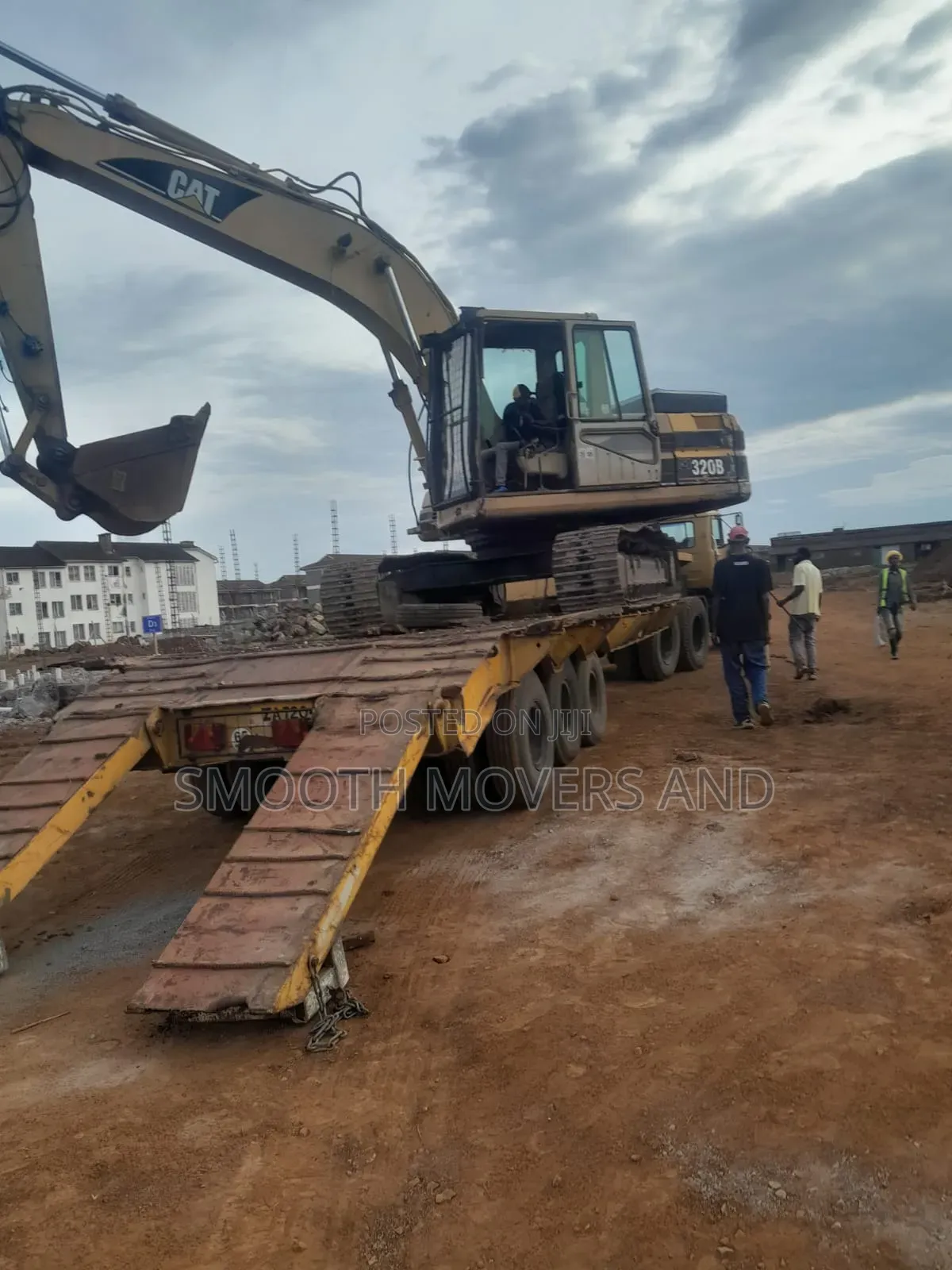 Flat Beds Trailer Available for Bulky Transport Services