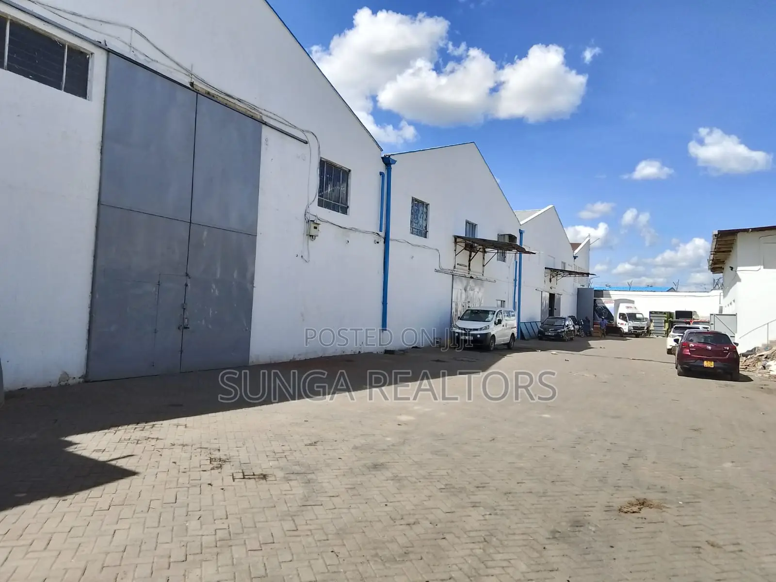 Warehouse for Rent in Industrial Area