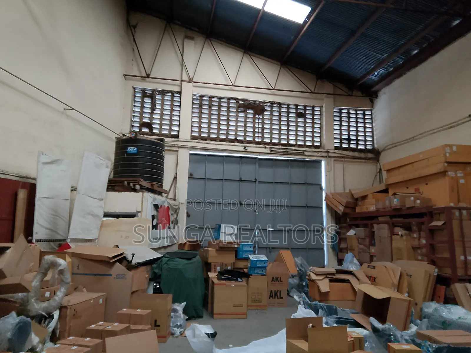 Warehouse for Rent in Industrial Area