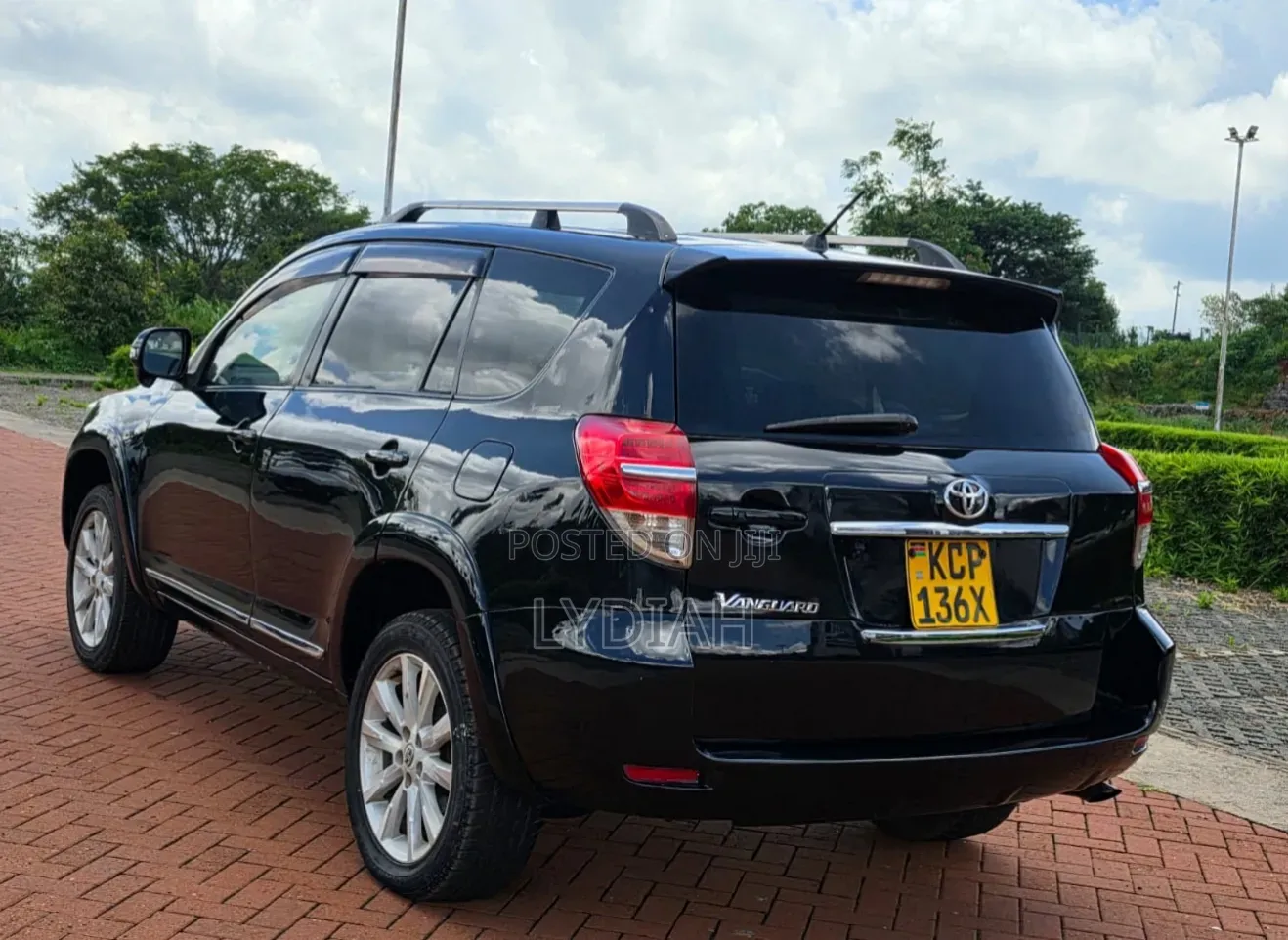 Toyota Vanguard 2010 Black