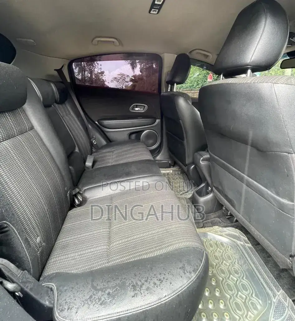 Honda Vezel 1.5 Hybrid 2WD 2016 Black