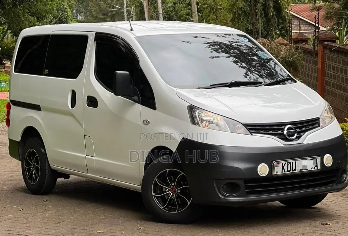 Nissan NV200 SV 2016 White