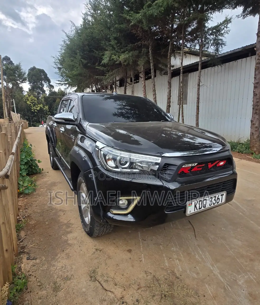 Toyota Hilux 2016 Black