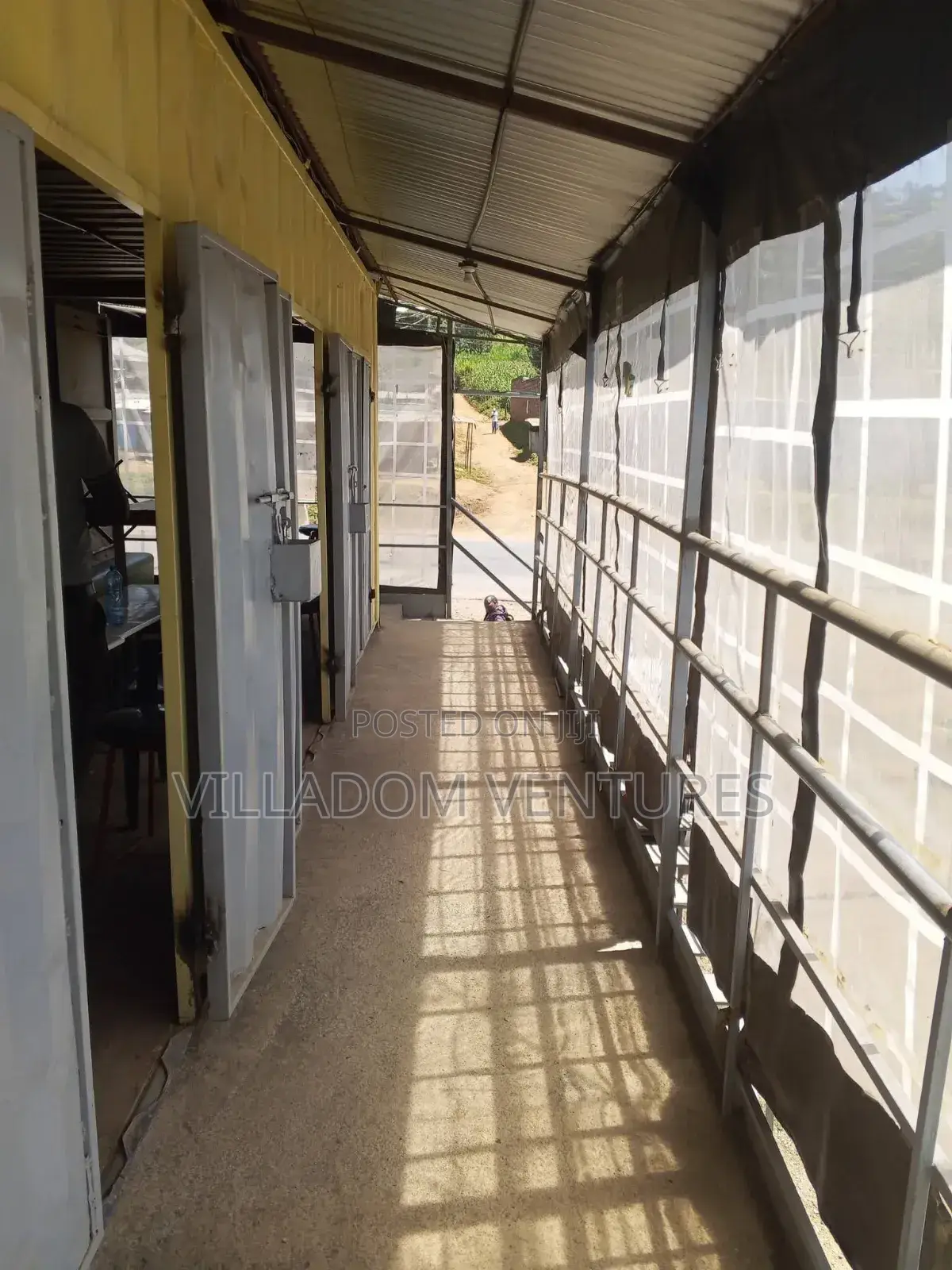 For Sale to Rent Pub in Kiti Area