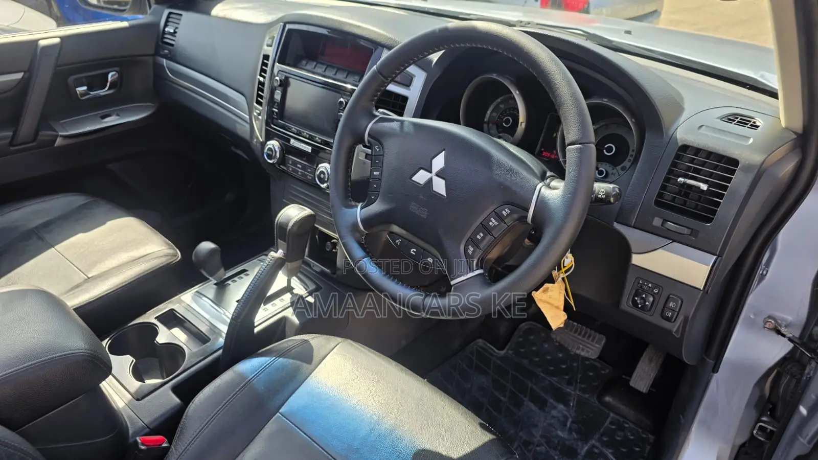 Mitsubishi Pajero V90 3.2 DI-D GL 2019 Silver