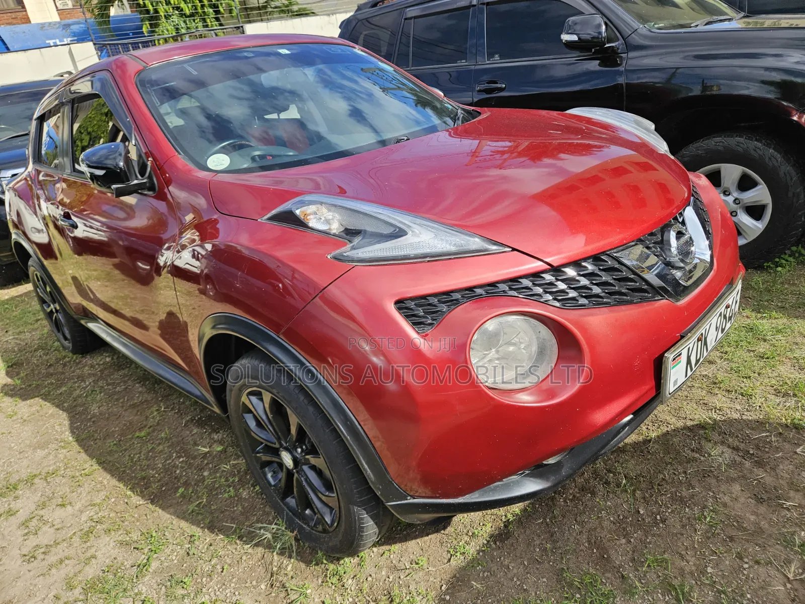 Nissan Juke S 4dr Hatchback (1.6L 4cyl Turbo CVT) 2015 Red