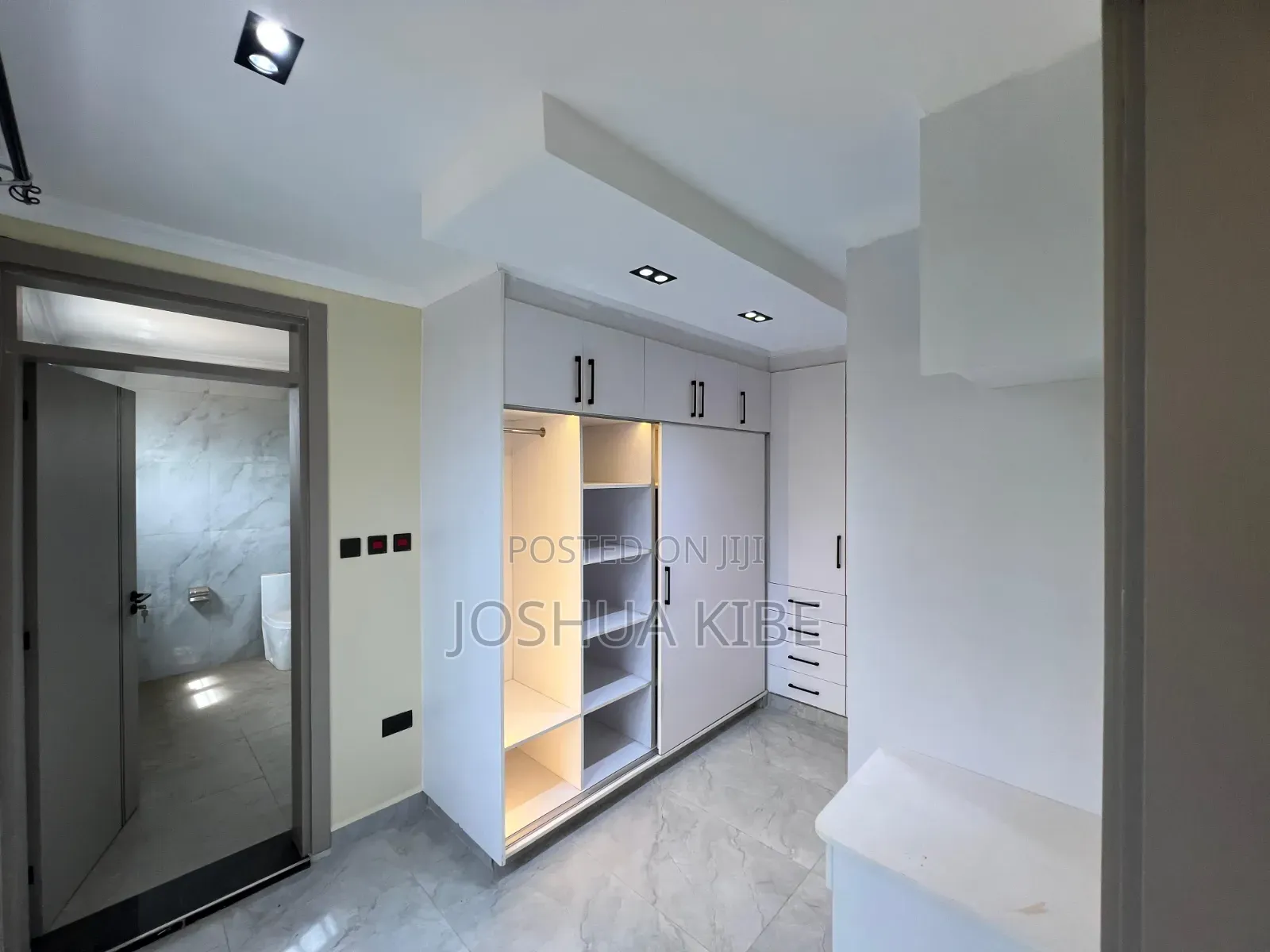 4bdrm Mansion in Membley Estate for sale